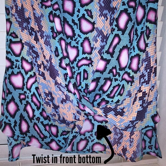 Peace Love Cake Multicolor Animal Print Sleeveless Blouse Front Knot Twist NWT - Picture 7 of 13